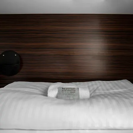 スチール ハウス *