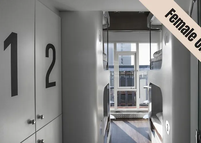 스틸 하우스 호스텔 *