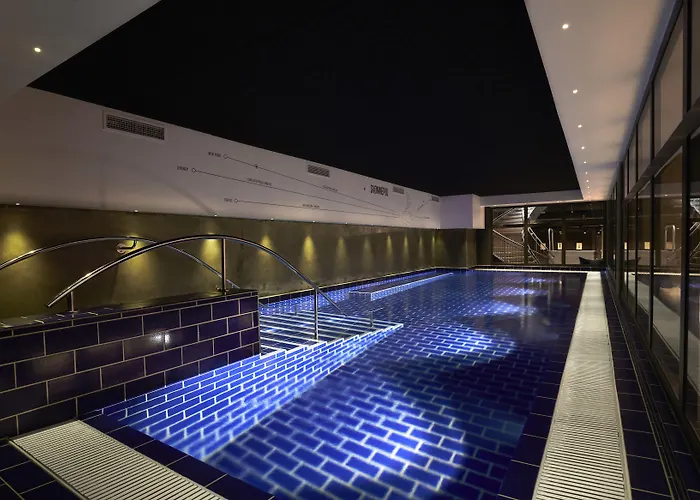 호스텔 스틸 하우스 *