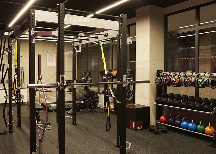 호스텔 스틸 하우스 *