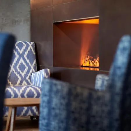 Steel House Hostel *