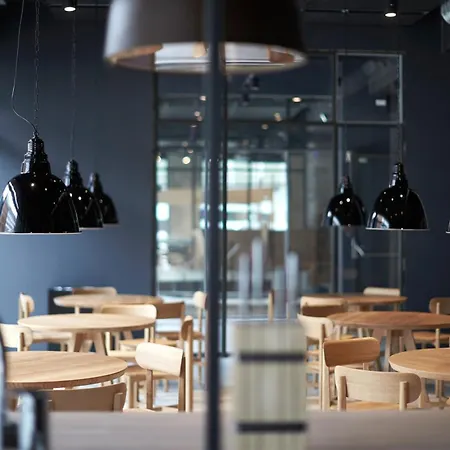 Albergue Steel House